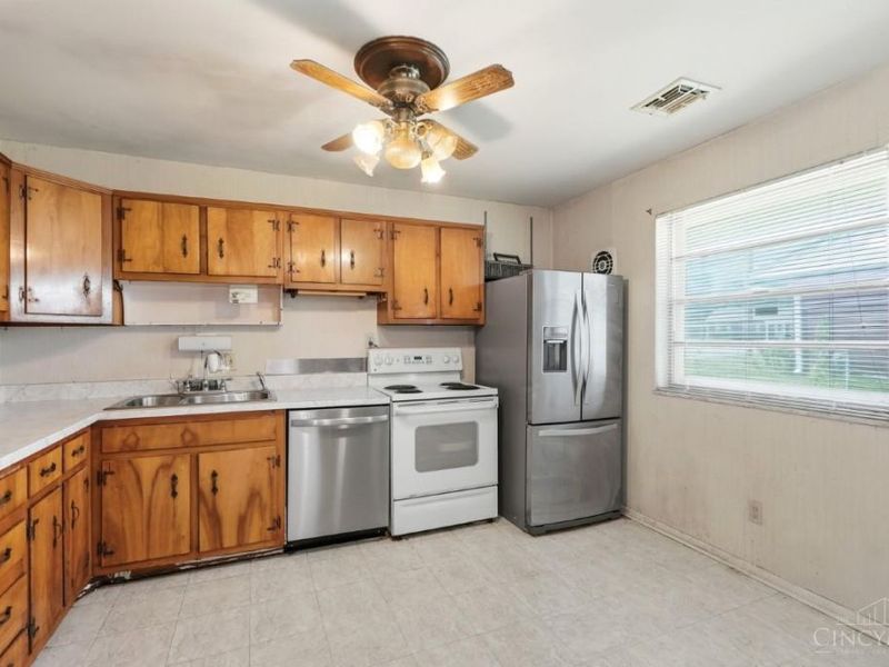 266 Nelson Lane, Springdale, OH 45246 Photo 6