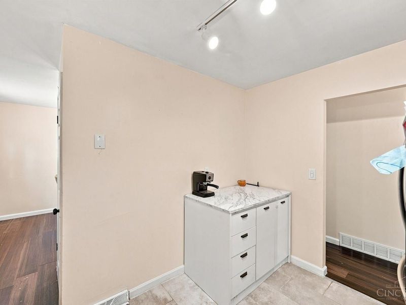 4469 Delhi, Cincinnati, OH 45238 Photo 15