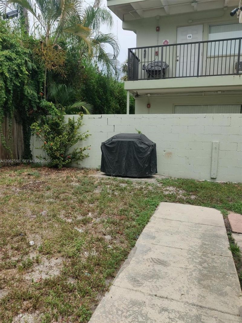 709 NE 7th St , Unit 2, Delray Beach, FL 33483 Photo