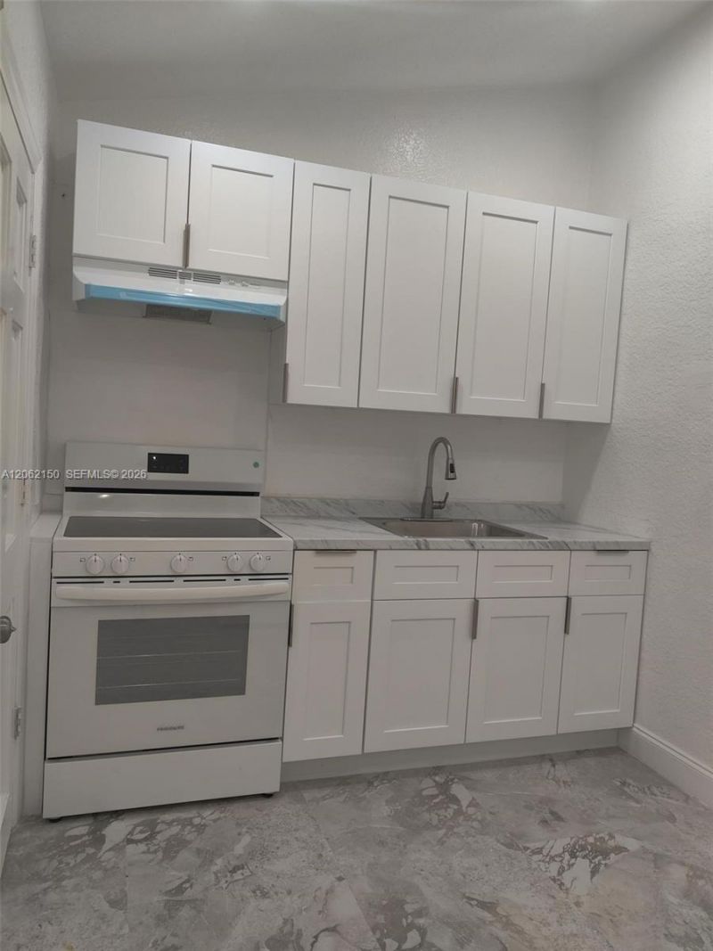 709 NE 7th St , Unit 2, Delray Beach, FL 33483 Photo