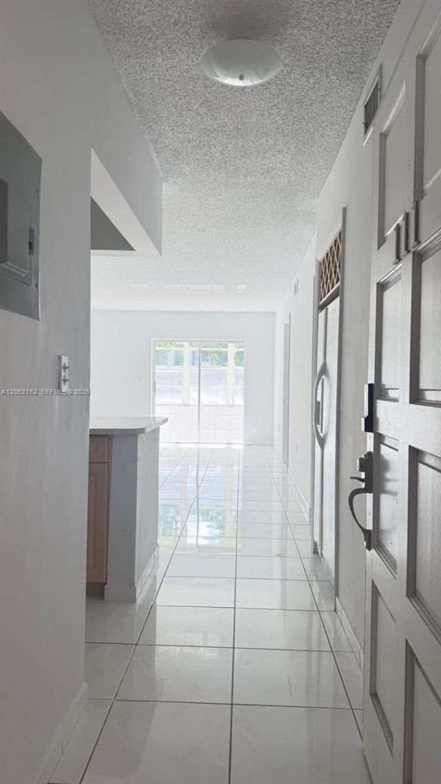 120 Royal Palm Rd, Unit 111, Hialeah Gardens, FL 33016 Photo