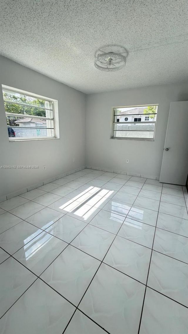 120 Royal Palm Rd, Unit 111, Hialeah Gardens, FL 33016 Photo