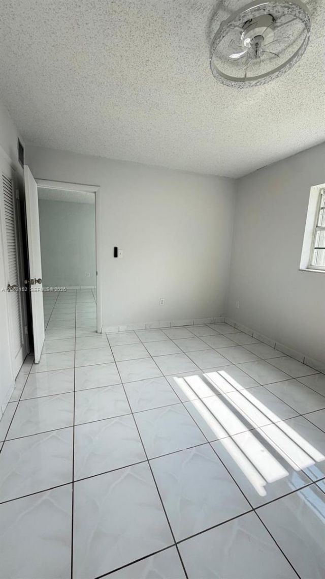120 Royal Palm Rd, Unit 111, Hialeah Gardens, FL 33016 Photo