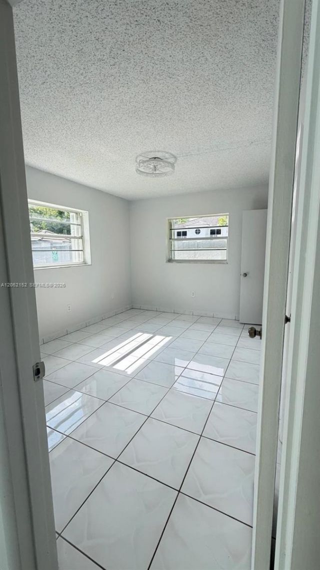 120 Royal Palm Rd, Unit 111, Hialeah Gardens, FL 33016 Photo