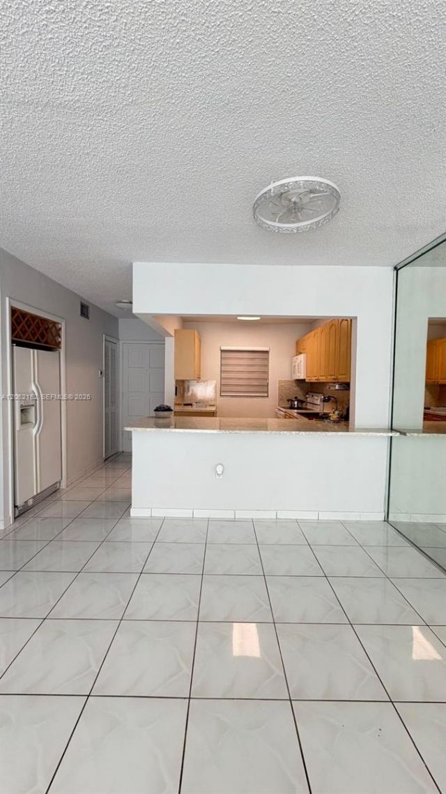 120 Royal Palm Rd, Unit 111, Hialeah Gardens, FL 33016 Photo