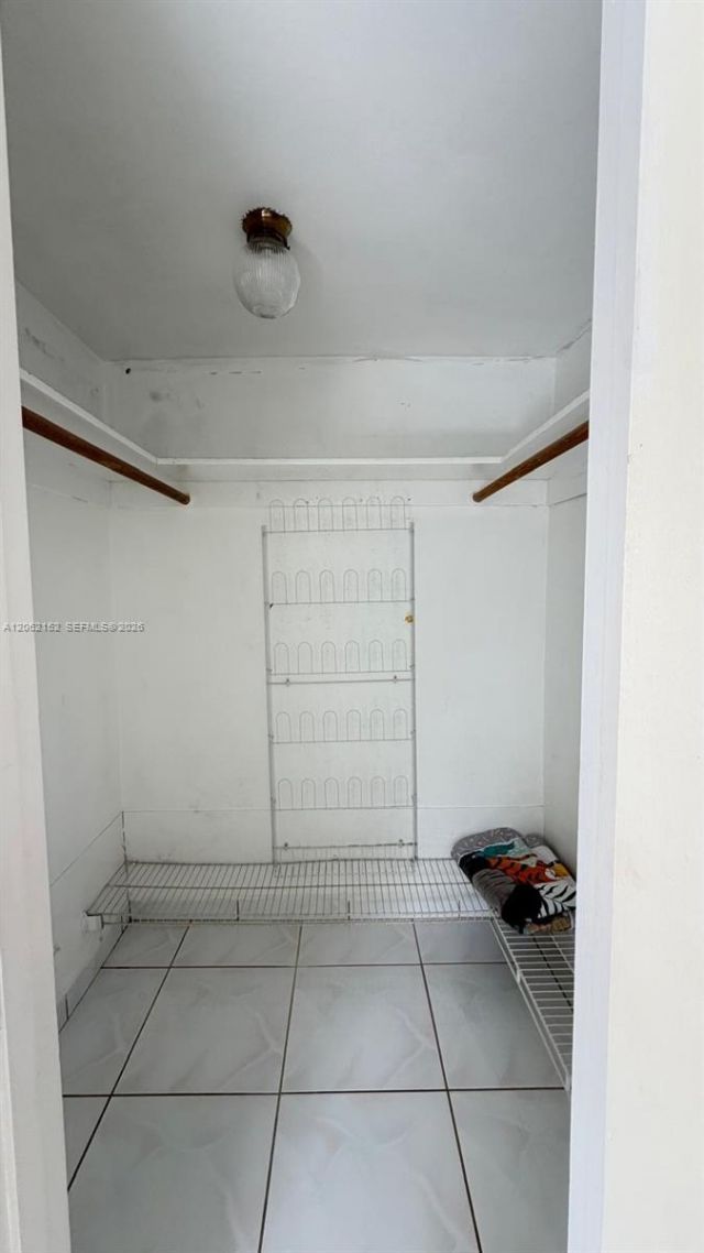 120 Royal Palm Rd, Unit 111, Hialeah Gardens, FL 33016 Photo
