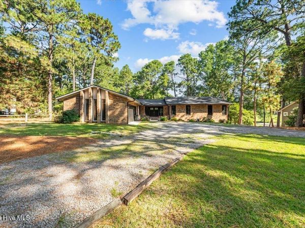 5 Crows Nest, Whispering Pines, NC 28327
