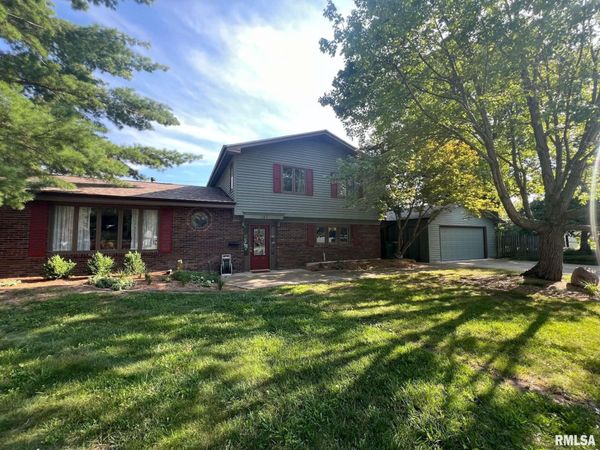 109 Kurlene Drive, Macomb, IL 61455