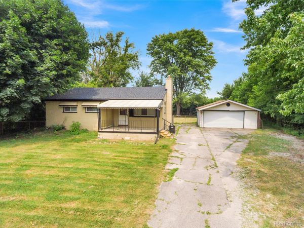 21011 Kemp Street, Clinton Township, Mi 48035
