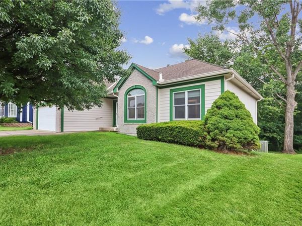 7723 N Conant Avenue, Kansas City, MO 64152