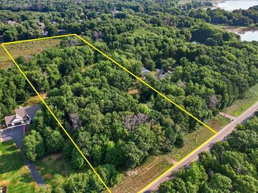 8055 Fawn Lake Drive NE, Linwood Twp, MN 55079
