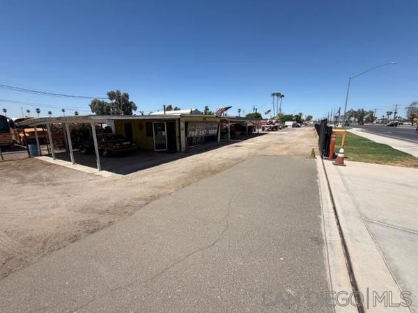 530 W Birch St, Calexico, CA 92231