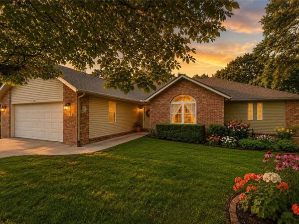 9 Harrington Circle, Bella Vista, AR 72714