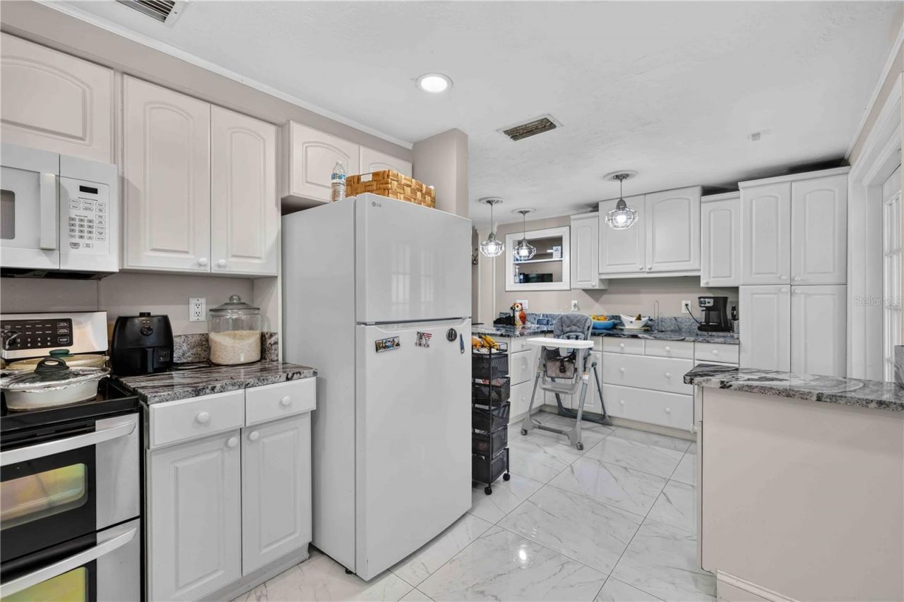 5408 Evora Avenue, Sarasota, FL 34235 Photo