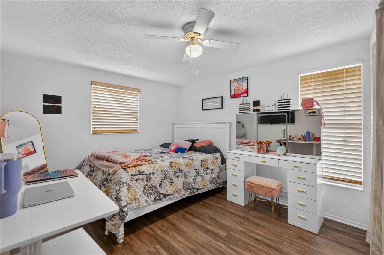 5408 Evora Avenue, Sarasota, FL 34235 Photo