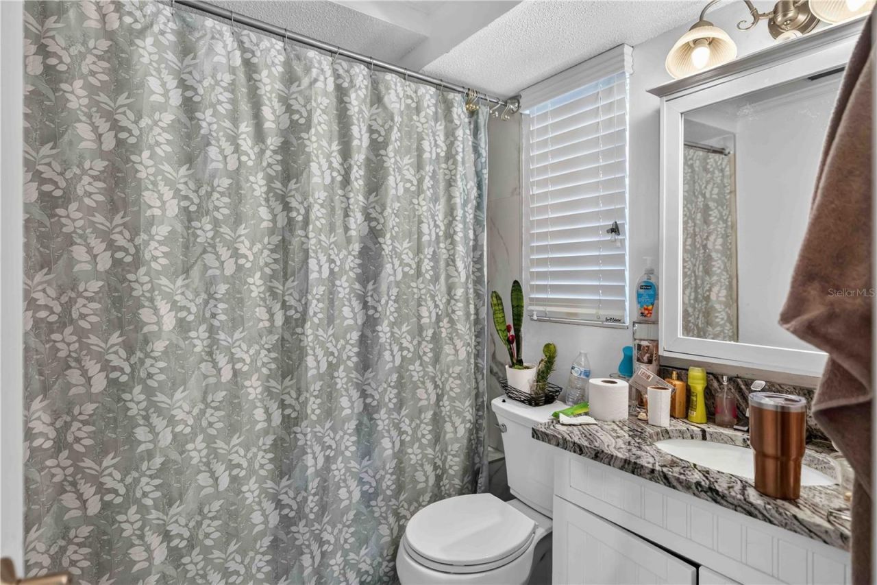 5408 Evora Avenue, Sarasota, FL 34235 Photo