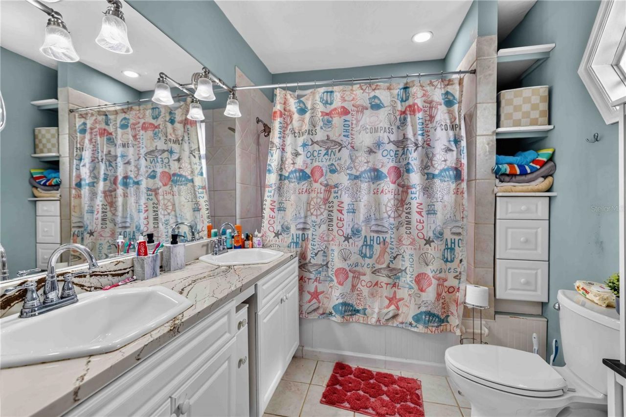 5408 Evora Avenue, Sarasota, FL 34235 Photo