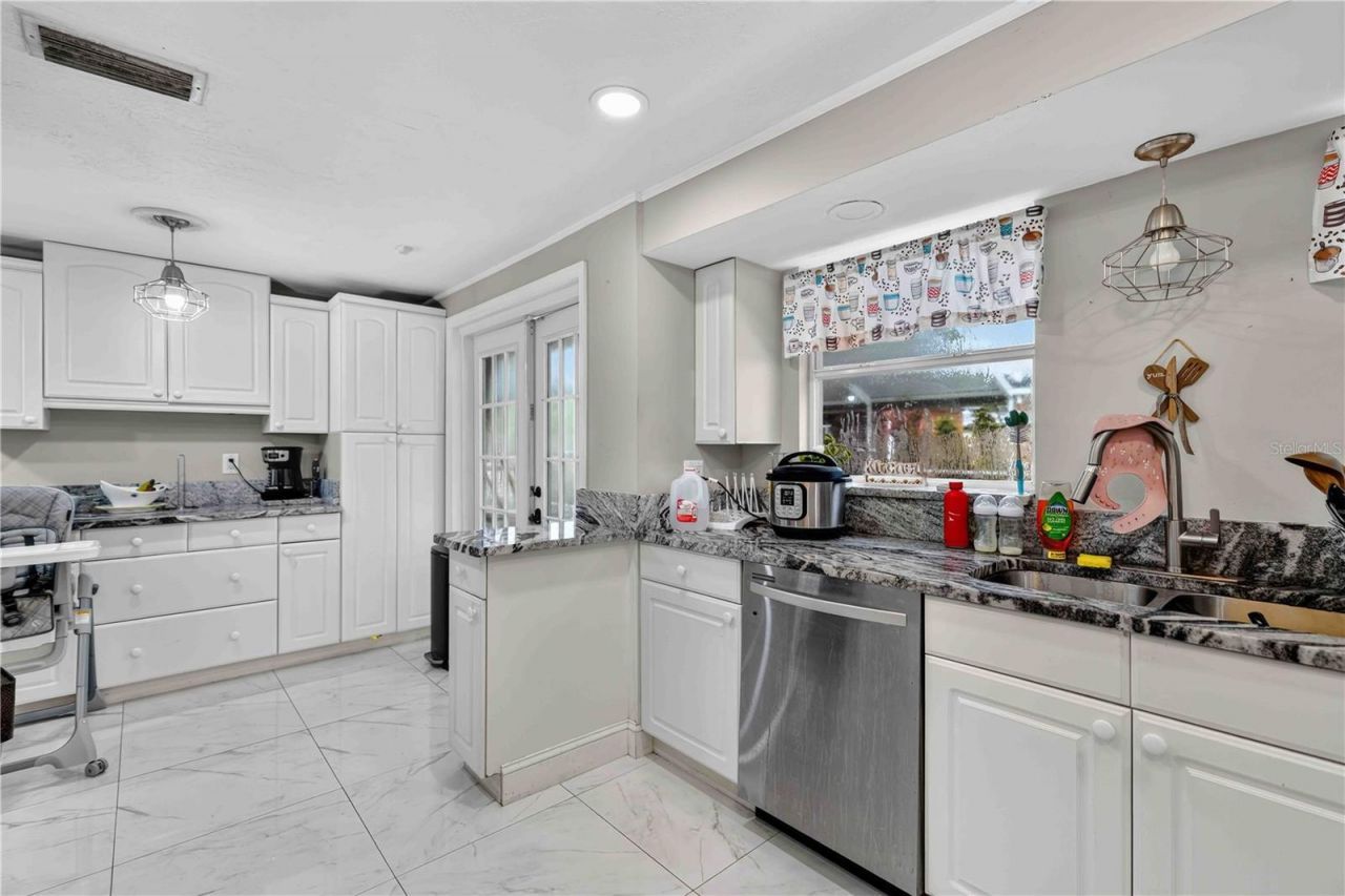 5408 Evora Avenue, Sarasota, FL 34235 Photo