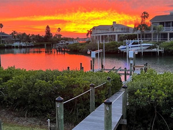 6203 MARBELLA BOULEVARD, APOLLO BEACH, FL 33572
