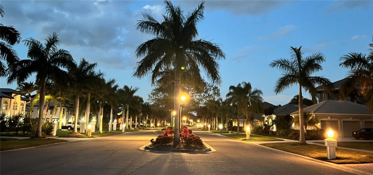 6203 Marbella Boulevard, Apollo Beach, FL 33572 Photo