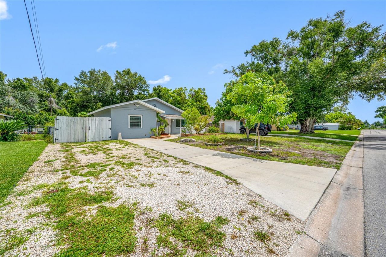 4115 55th Avenue Drive E, Bradenton, FL 34203 Photo