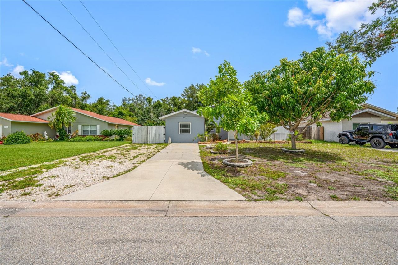 4115 55th Avenue Drive E, Bradenton, FL 34203 Photo