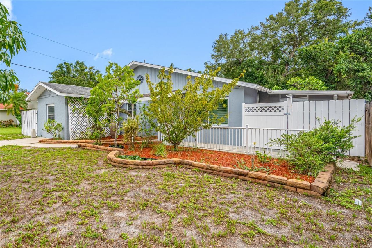 4115 55th Avenue Drive E, Bradenton, FL 34203 Photo