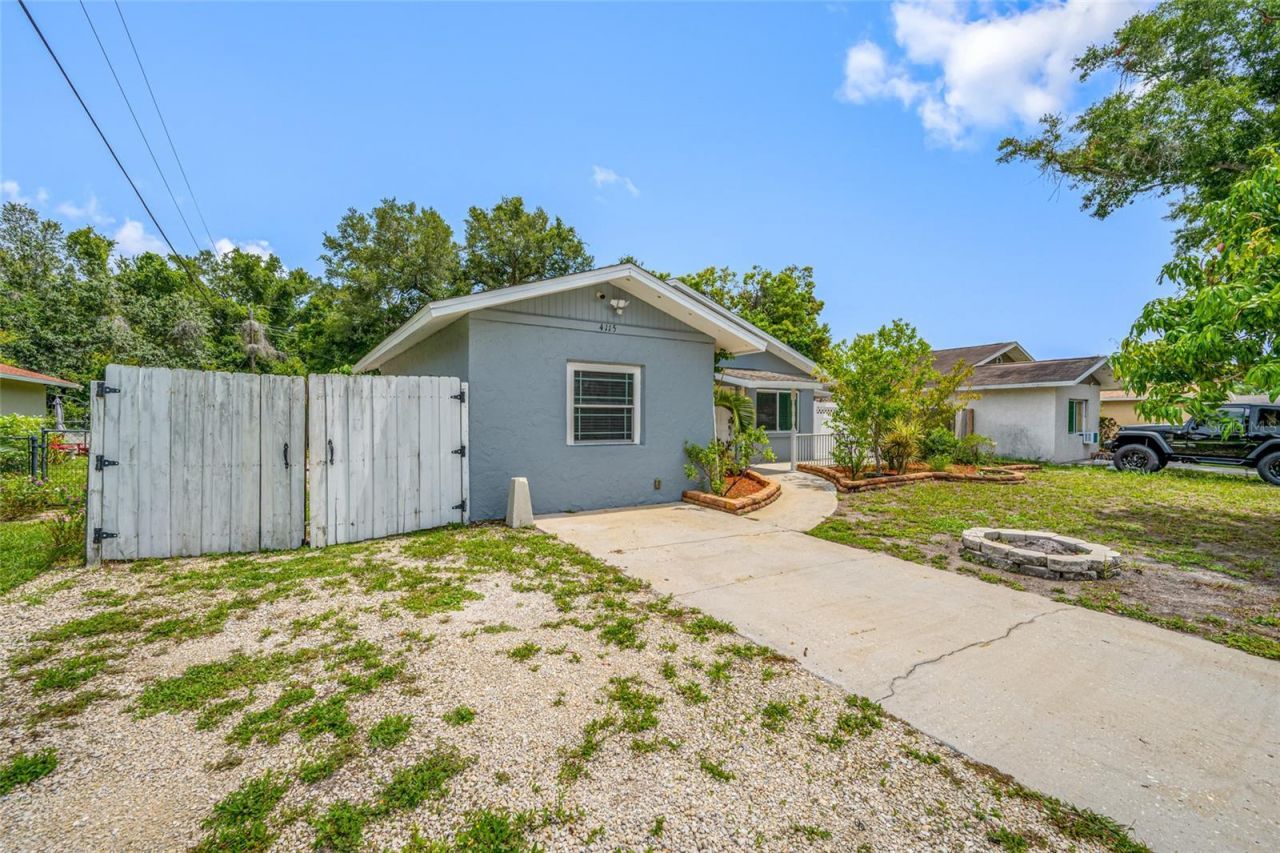 4115 55th Avenue Drive E, Bradenton, FL 34203 Photo