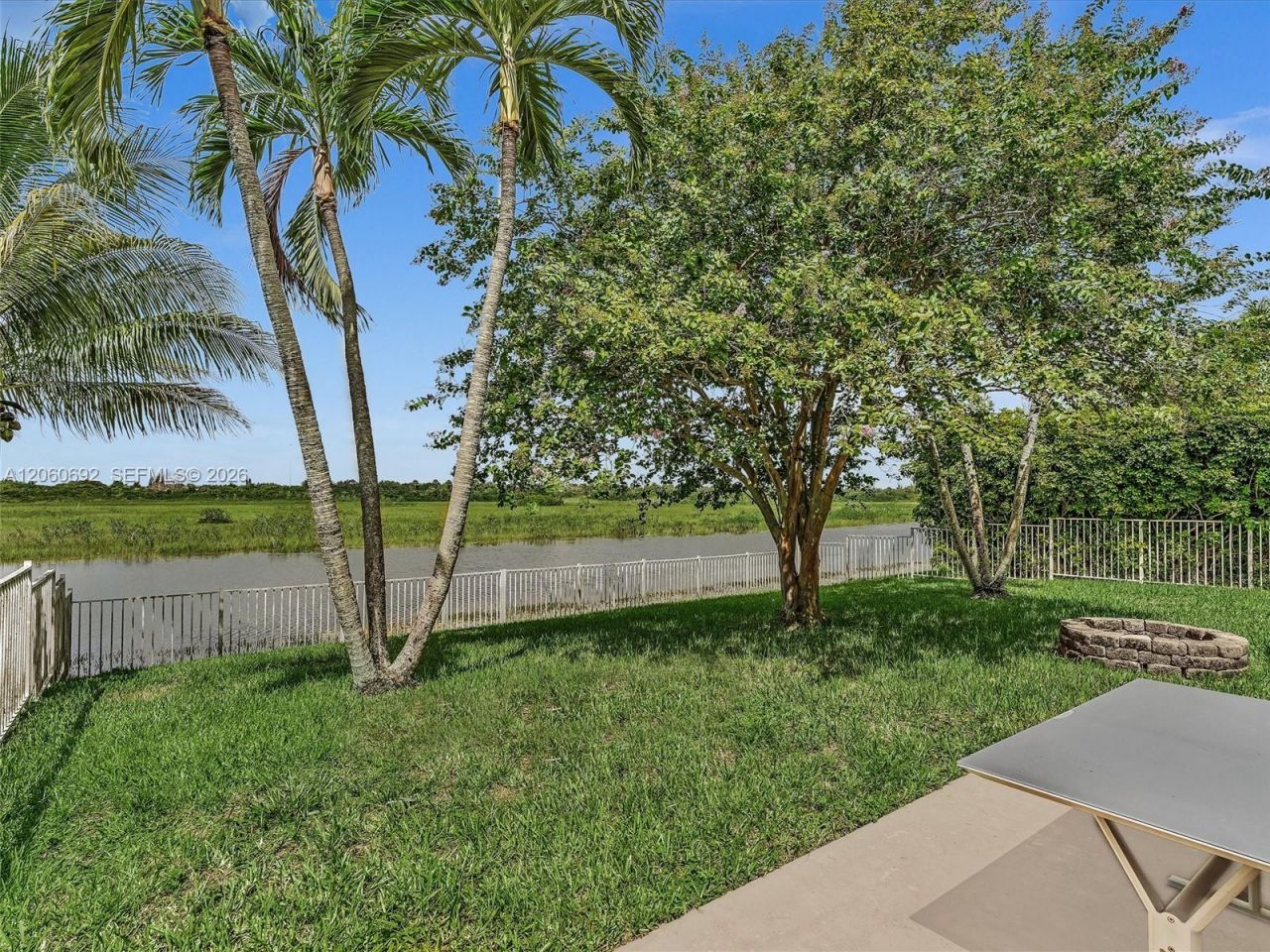 1208 NW 144th Ter, Pembroke Pines, FL 33028 Photo