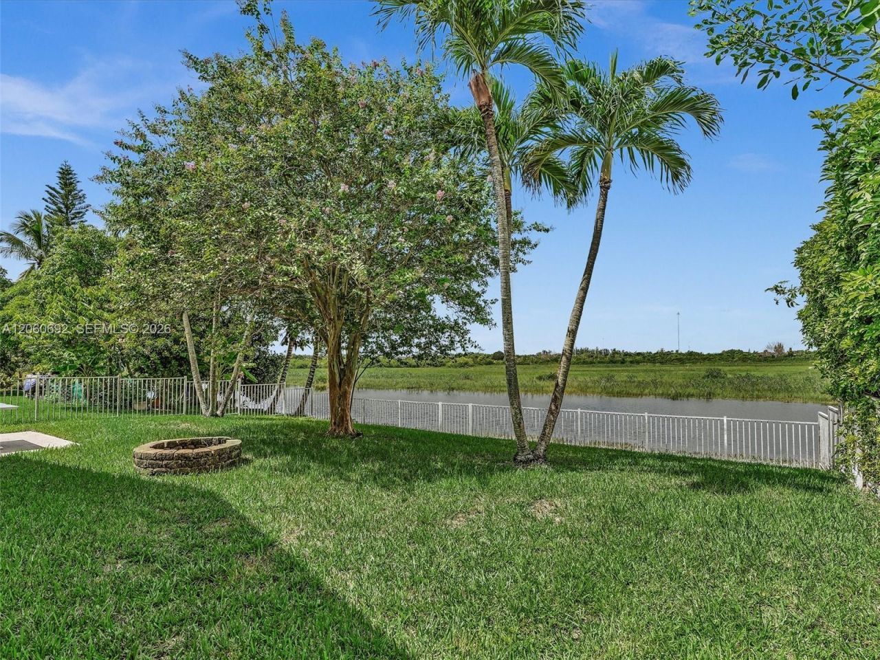 1208 NW 144th Ter, Pembroke Pines, FL 33028 Photo
