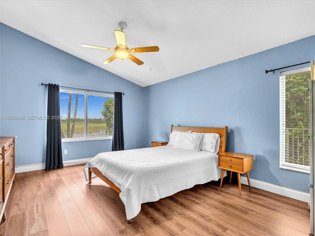 1208 NW 144th Ter, Pembroke Pines, FL 33028 Photo