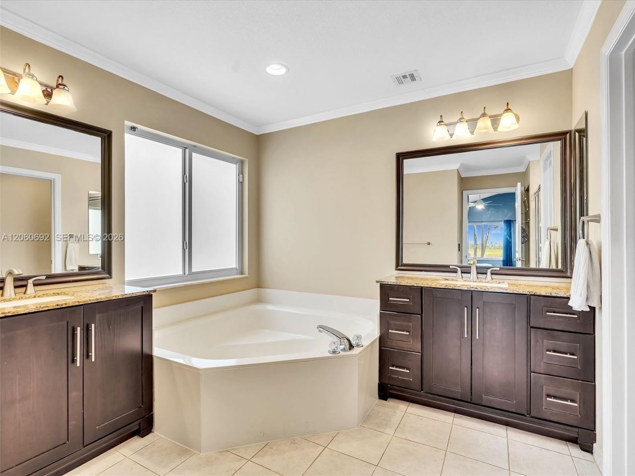 1208 NW 144th Ter, Pembroke Pines, FL 33028 Photo