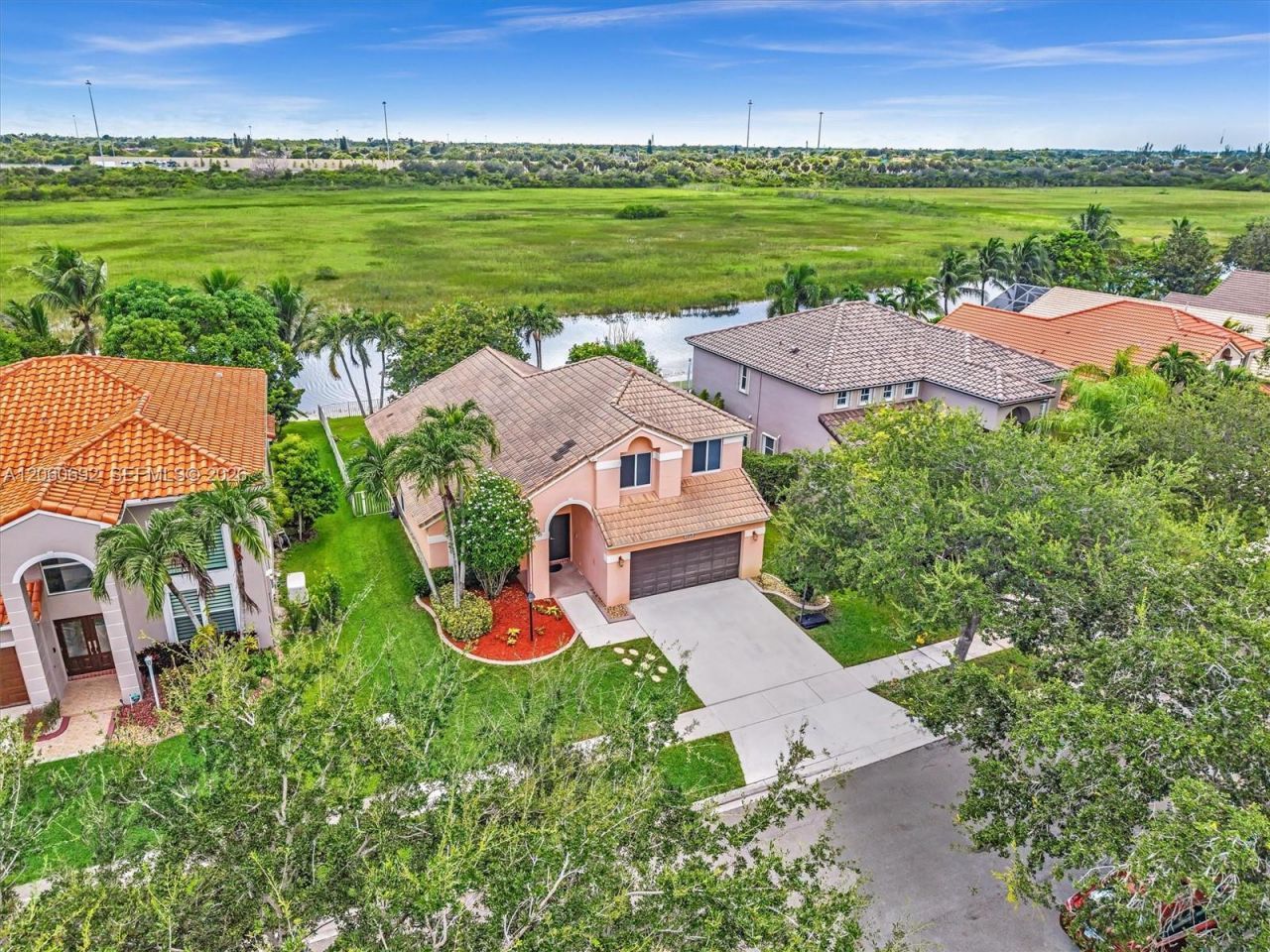 1208 NW 144th Ter, Pembroke Pines, FL 33028 Photo