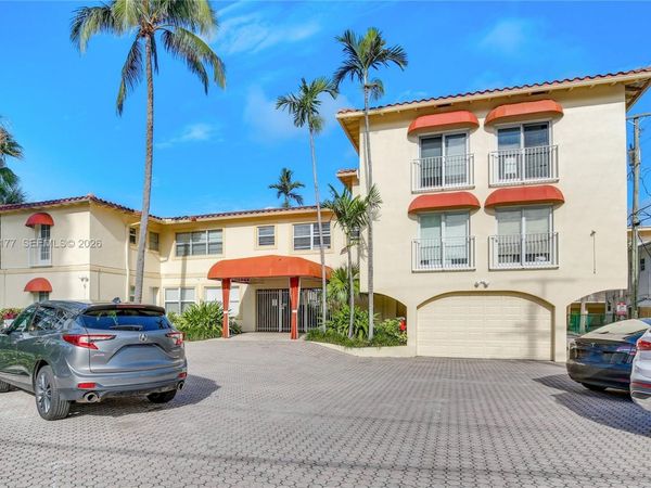 341 N Birch Rd , Unit 316, Fort Lauderdale, FL 33304