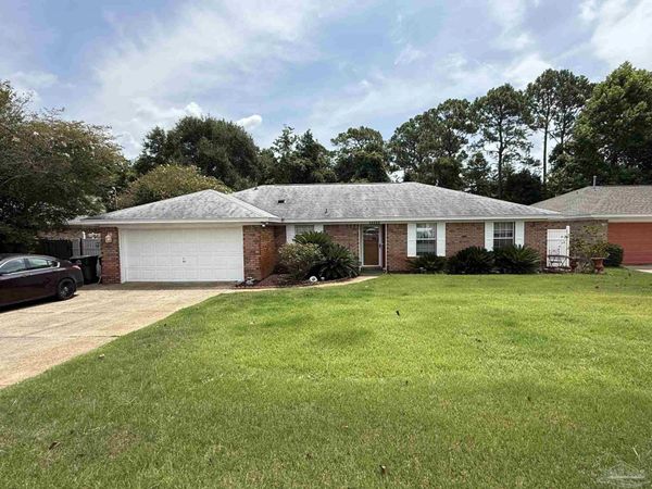 11110 Pine Hill Dr, Pensacola, FL 32506