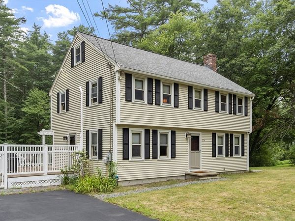 378 Pelham Rd, Dracut, MA 01826