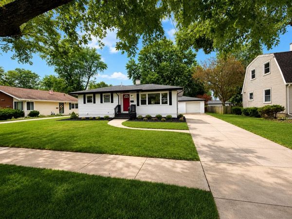 9151 Cottage Grove Place , Highland, IN 46322