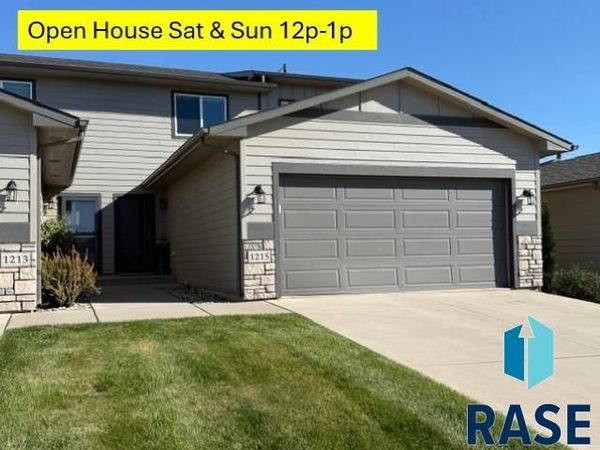 1215 N Brennan Ct, Sioux Falls, SD 57110