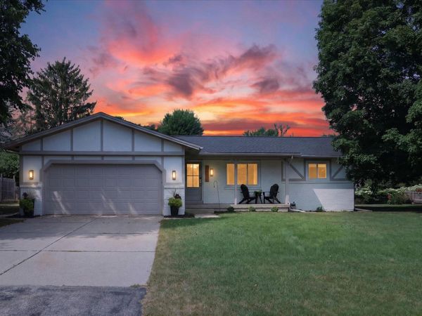 6287 Patagonia Drive SE, Grand Rapids, MI 49546