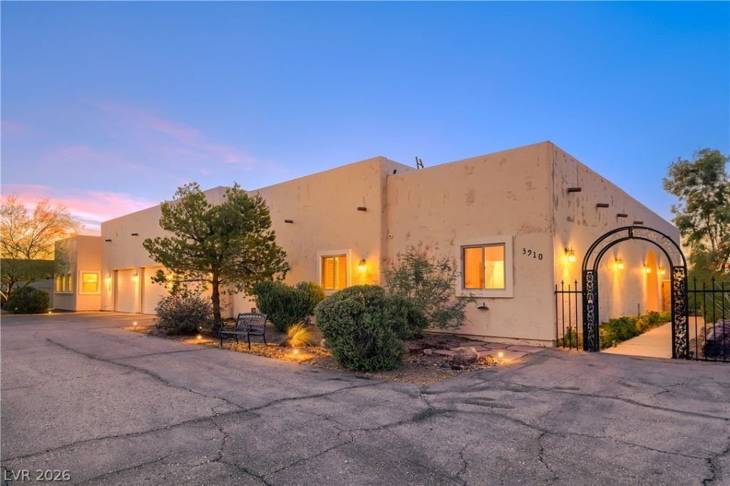 3910 W Pebble Road, Las Vegas, NV 89139