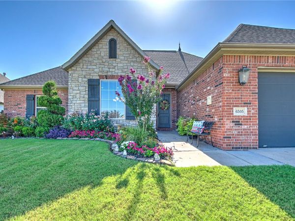 6505 S 36th Street, Rogers, AR 72758
