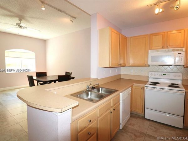 6001 SW 70th St , Unit 117, South Miami, FL 33143