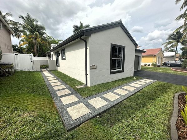 19179 NW 22nd St, Pembroke Pines, FL 33029