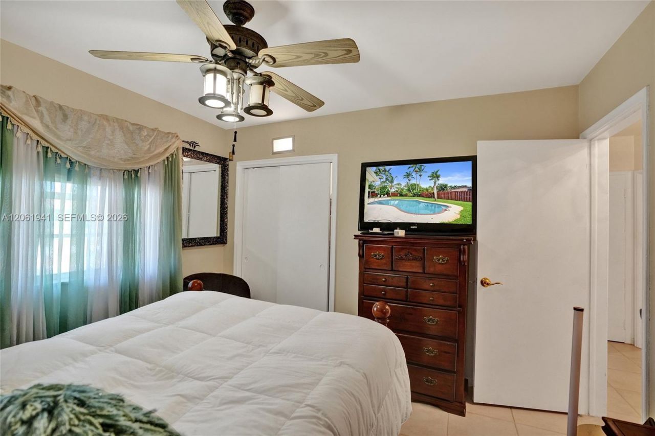 5306 Roosevelt St , Hollywood, FL 33021 Photo