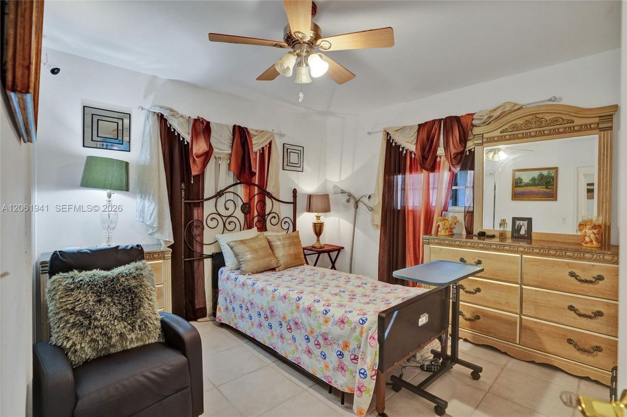 5306 Roosevelt St , Hollywood, FL 33021 Photo