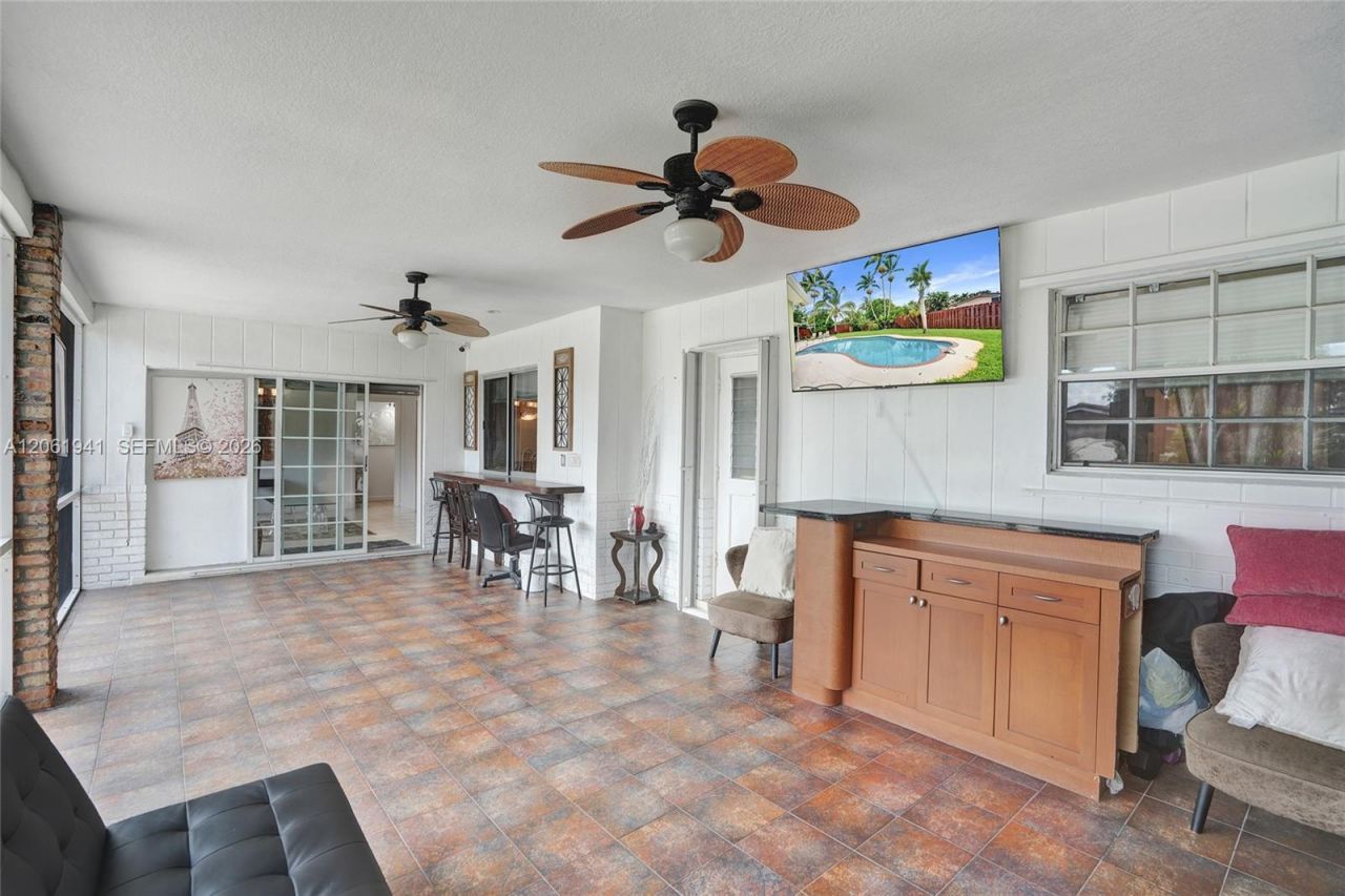 5306 Roosevelt St , Hollywood, FL 33021 Photo