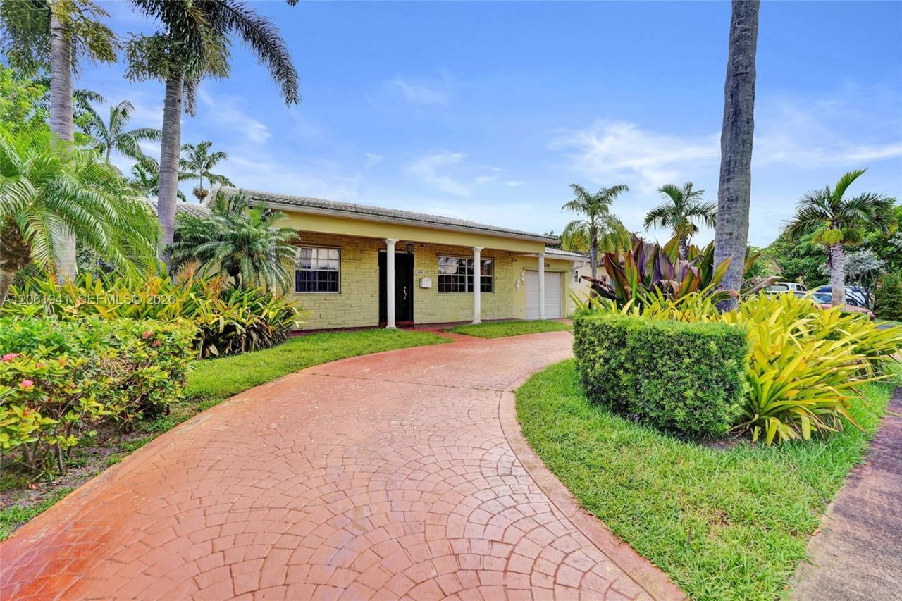 5306 Roosevelt St , Hollywood, FL 33021 Photo