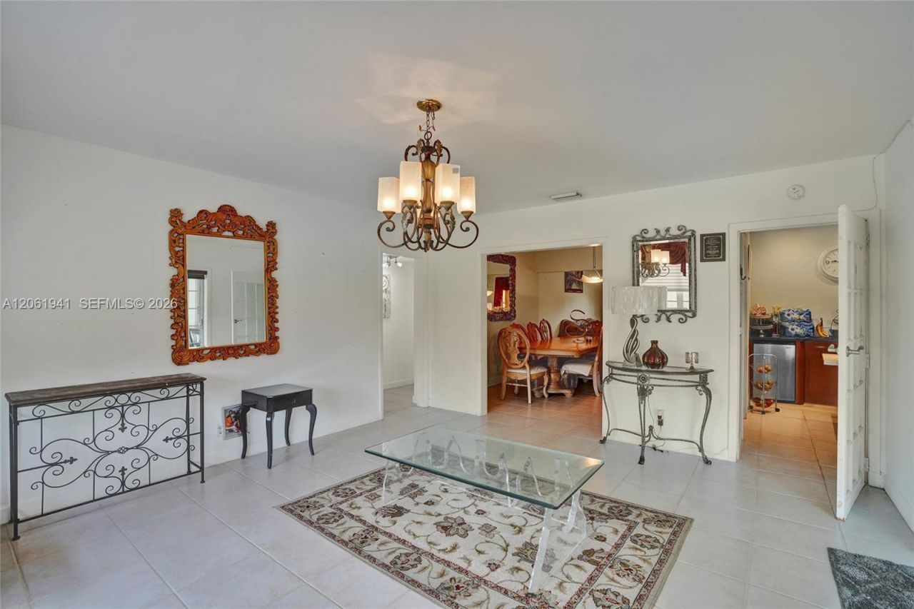 5306 Roosevelt St , Hollywood, FL 33021 Photo