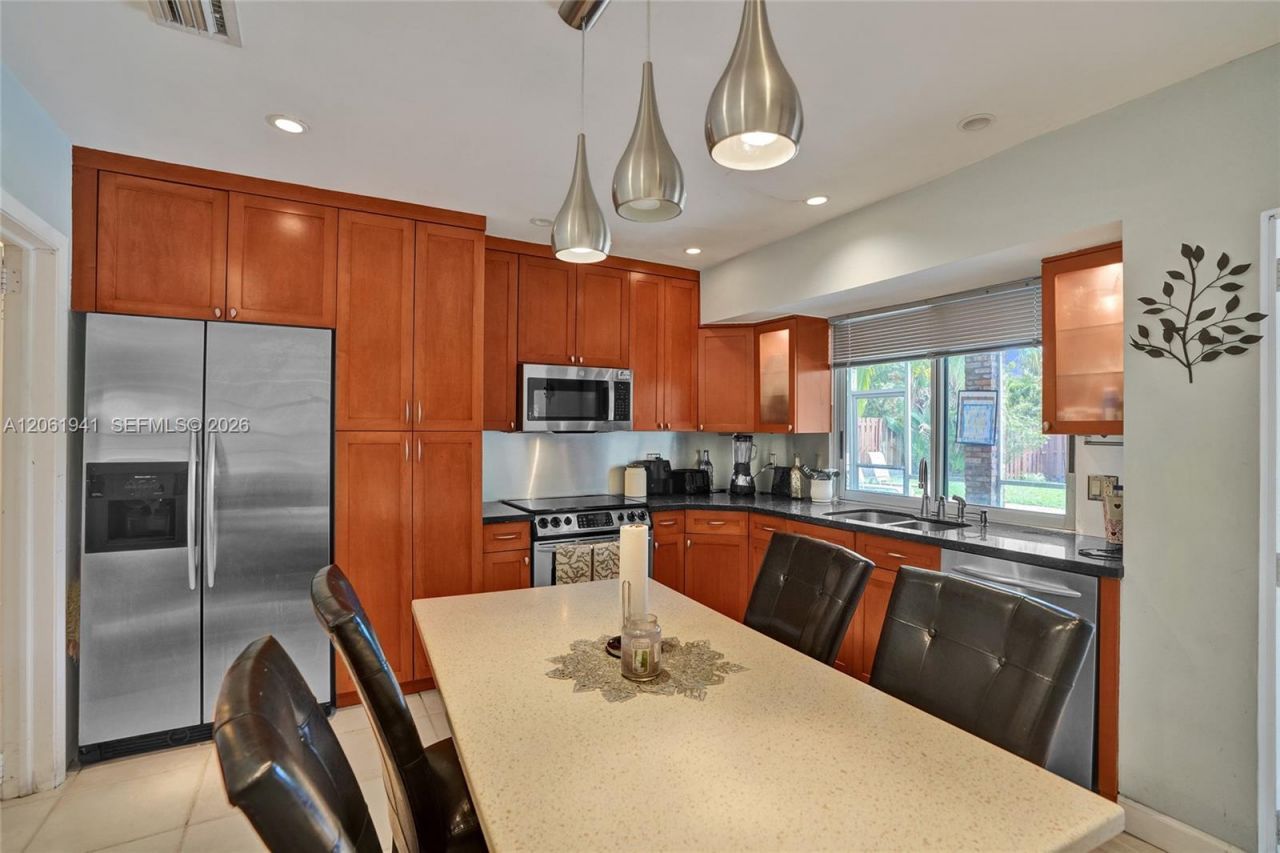 5306 Roosevelt St , Hollywood, FL 33021 Photo