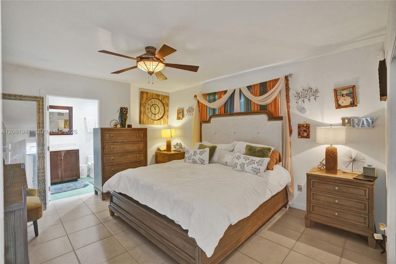 5306 Roosevelt St , Hollywood, FL 33021 Photo
